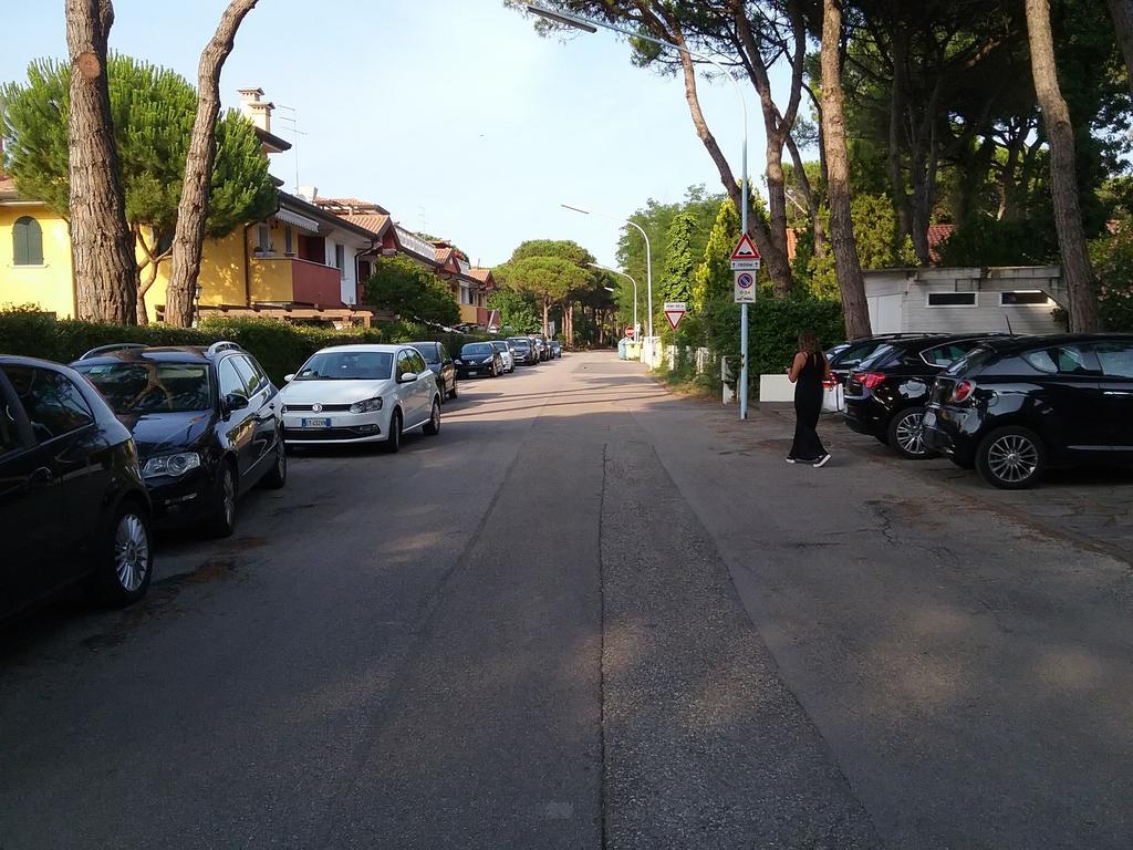Casa Marialuigia - Appartamenti Solo Per Famiglie ليدو دي يسولو المظهر الخارجي الصورة